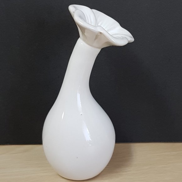 Torre & Tagus Collection Bud Vase - Picture 6 of 9